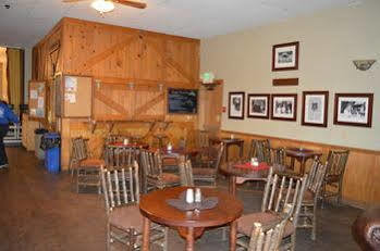 Montecito Sequoia Lodge *